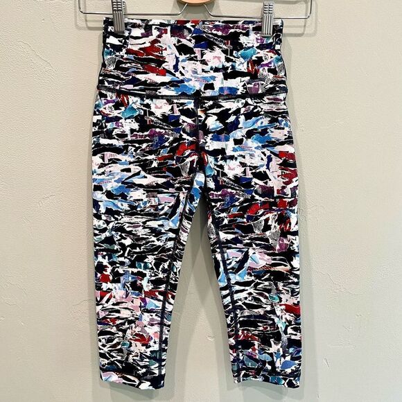 Lululemon Wunder Under Hi-Rise 1/2 Tight Leggings - Size: 4 - Picture 2 of 11